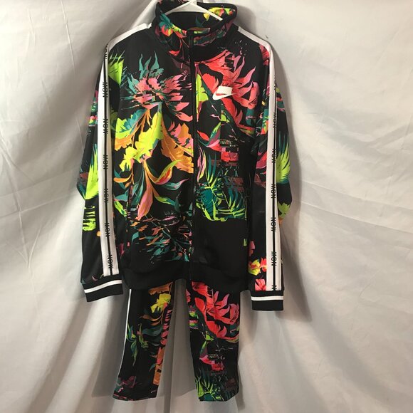 Nike Floral Eye Catcher 2 Piece Athletic Sport Cut Jogging/Workout Suit